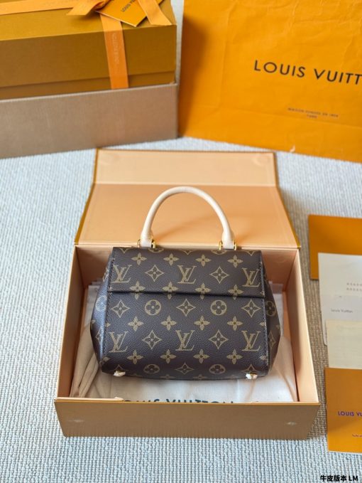 Lv's new Cluny mini handbag - Image 5