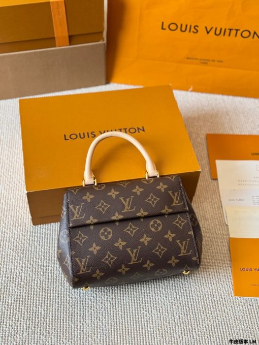 Lv's new Cluny mini handbag