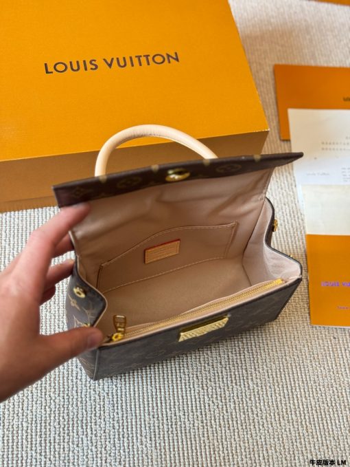 Lv's new Cluny mini handbag - Image 10