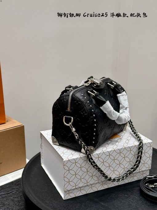 LV embossed logo Cruise25 - Image 4