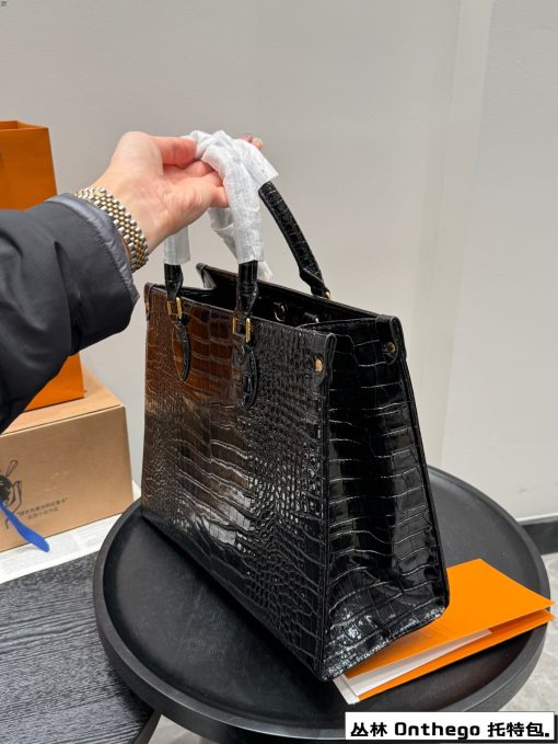 LV Jungle On the Go Crocodile Pattern Tote Tote Bag - Image 5