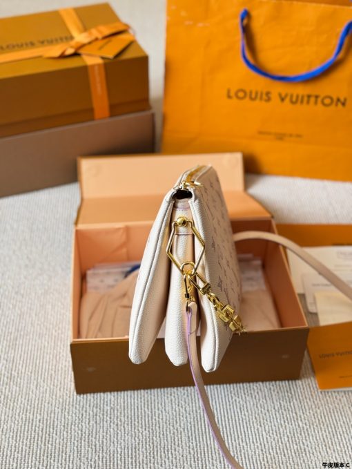 Lv Coussin Hug Bag - Image 7