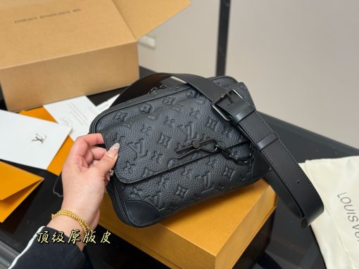 Lv Men's Postman Bag - Image 3