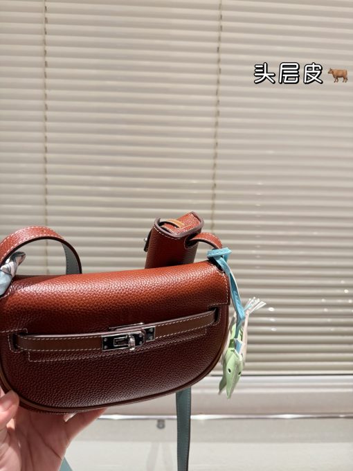 Hermes' new Kelly Moove - Image 4