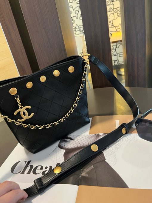 Chanel 'Hippie Bag' - Image 8