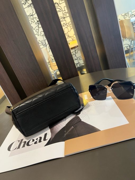 Chanel 'Hippie Bag' - Image 9