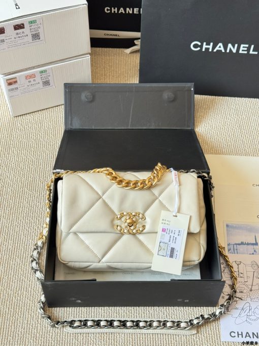Chanel handbag - Image 5