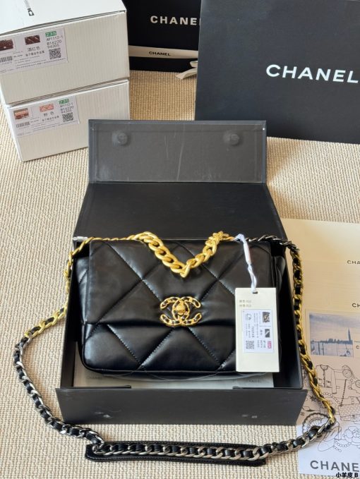 Chanel handbag - Image 6