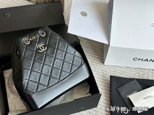 Chanel Wandering Shoulders