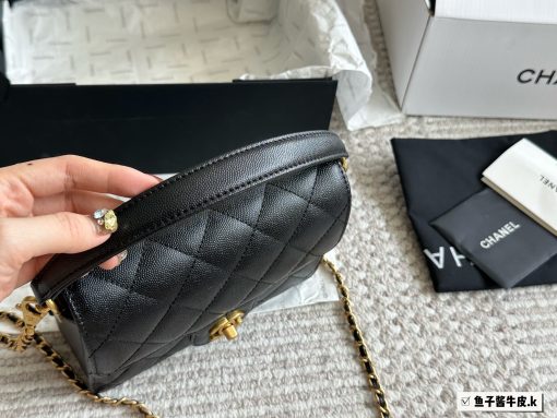 24K Chanel new handle cover bag - Image 5