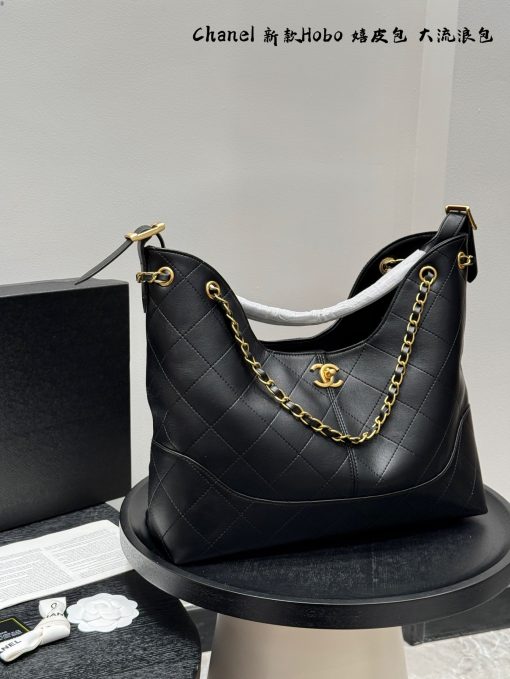 CHANEL New Hobo Underarm Hippie Bag
