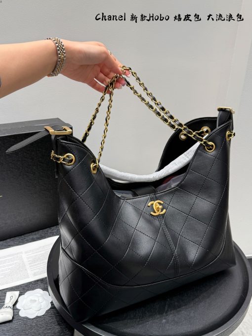 CHANEL New Hobo Underarm Hippie Bag - Image 4