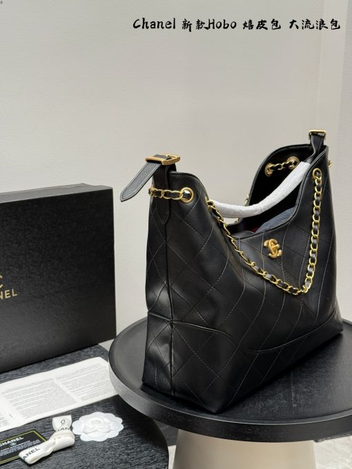 CHANEL New Hobo Underarm Hippie Bag - Image 5