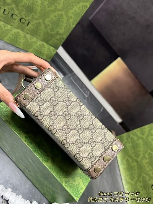 Gucci Vintage Box Bag - Image 9