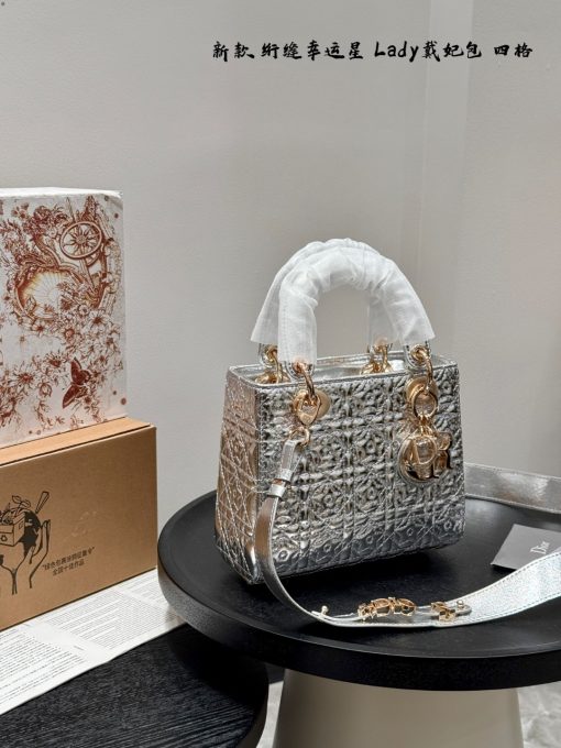 Dior Lady's new consort - Image 3
