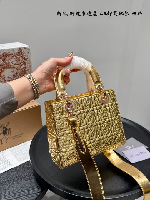 Dior Lady's new consort - Image 6