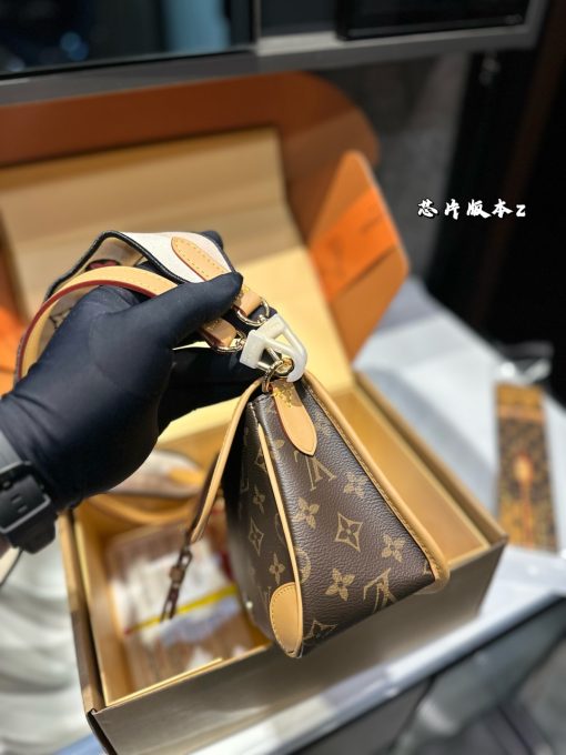 Lv Law Stick Bag - Image 6