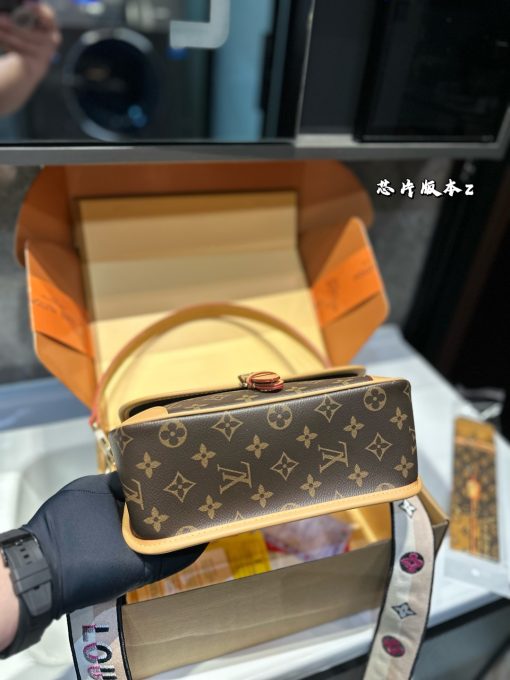 Lv Law Stick Bag - Image 8