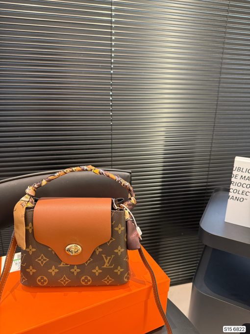 Lv tote bag
