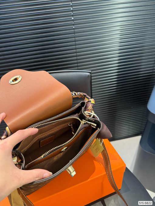 Lv tote bag - Image 10