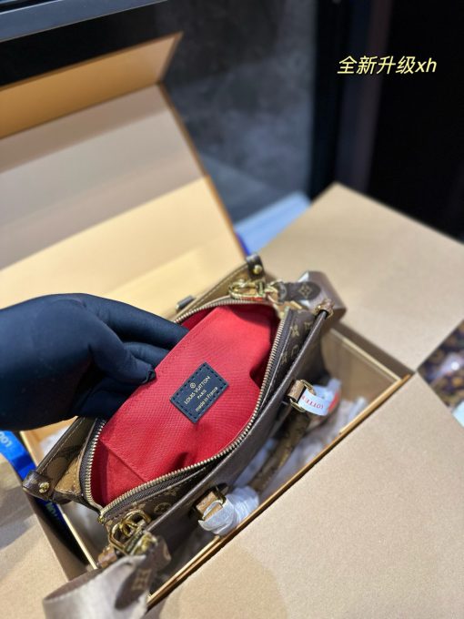 LV tote bag - Image 9