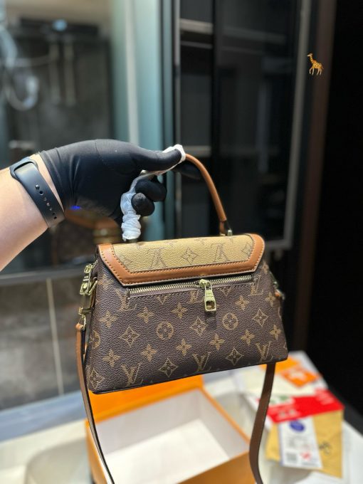 Lv handbag - Image 7