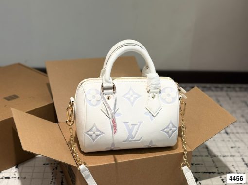 LV/Louis VuittonPillow bag - Image 5