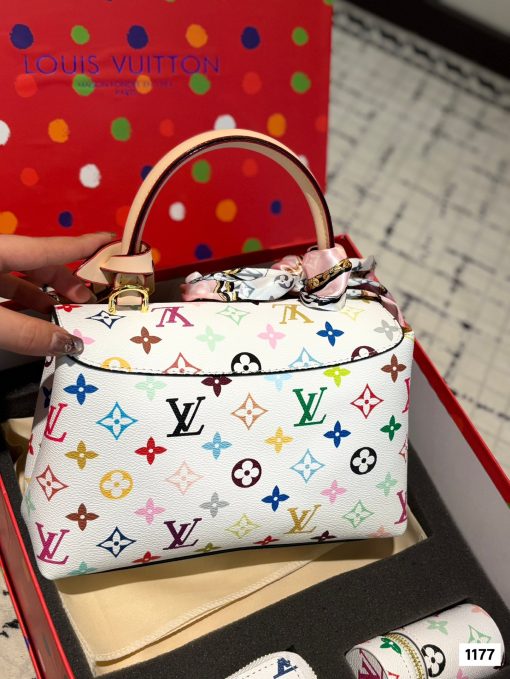 LVmadeleine bb - Image 7