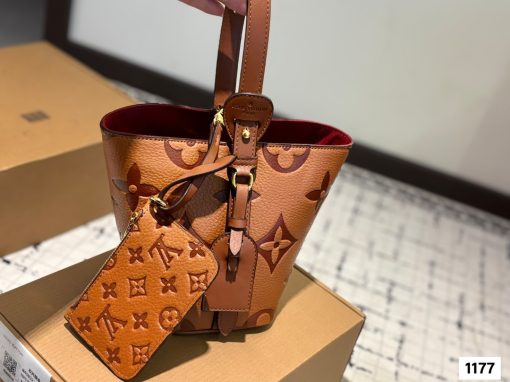 Lv bucket - Image 4
