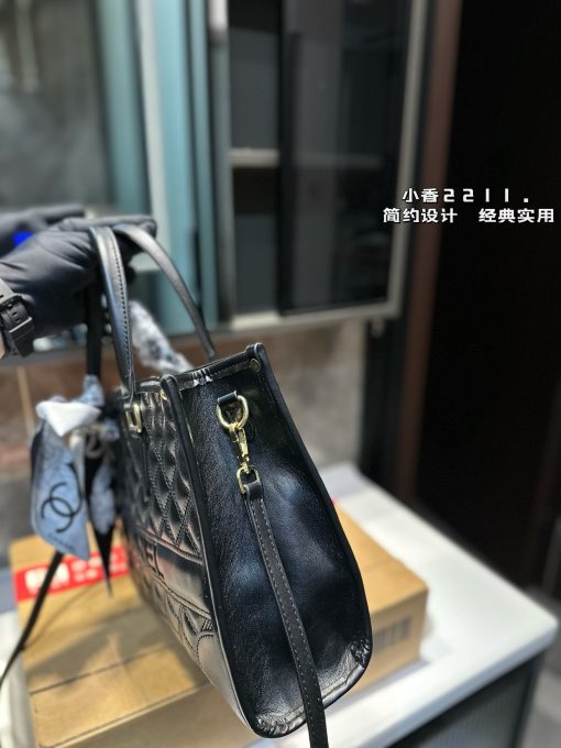 Chanel - Image 3