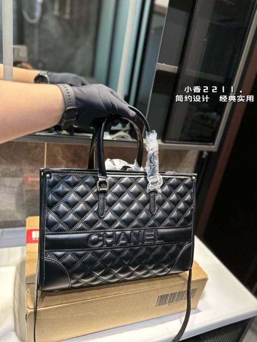 Chanel - Image 4