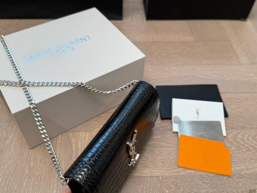 Saint Laurent Uptown envelope package - Image 3