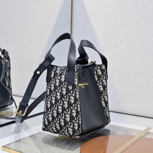 Dior Signature Bucket Bag - Image 3