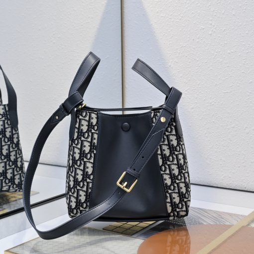 Dior Signature Bucket Bag - Image 4