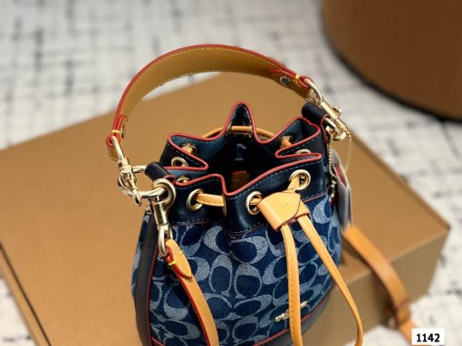 Coach Cowboy Bucket Bag - Image 4