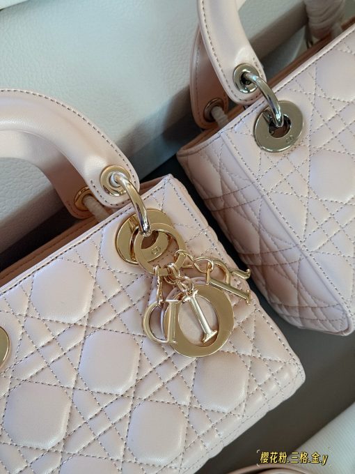 Dior handbag by Diana - Image 6