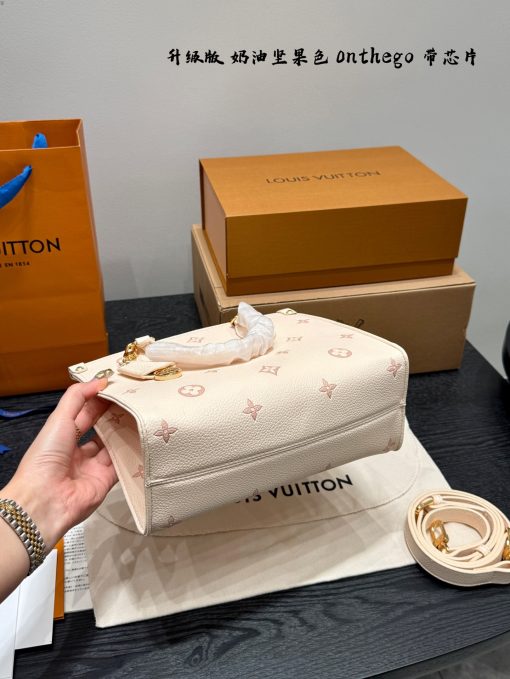 LVTote bag - Image 8