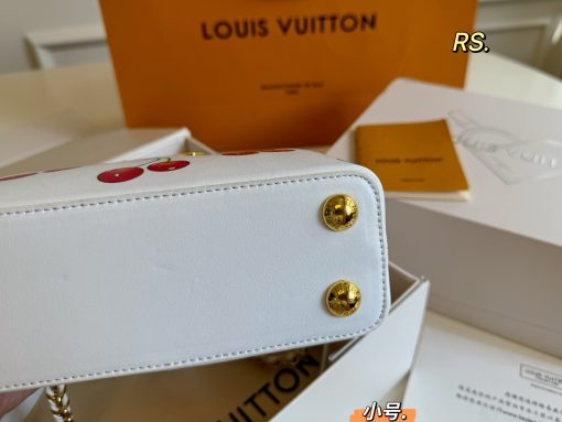 Cherry Capsin handbag - Image 5