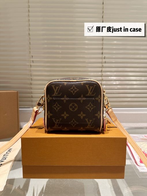 Lv new bag - Image 3