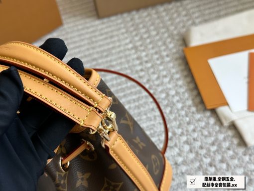 LV new small water bucket - Image 10
