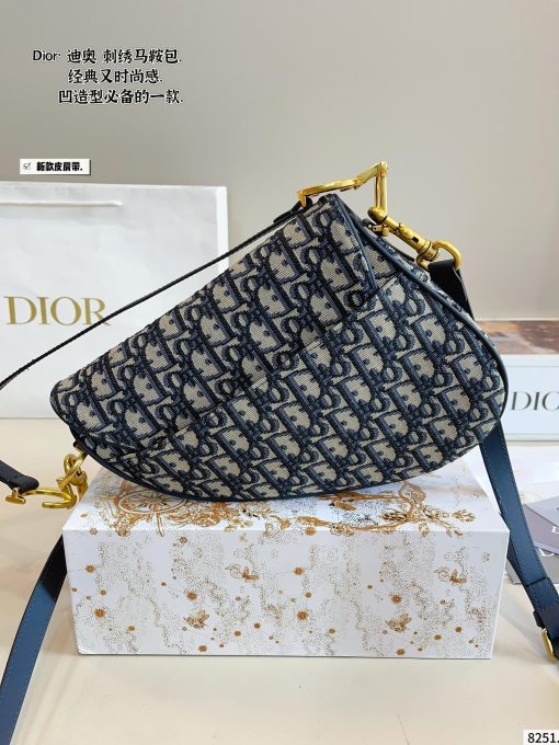 Dior saddle bag - Image 9