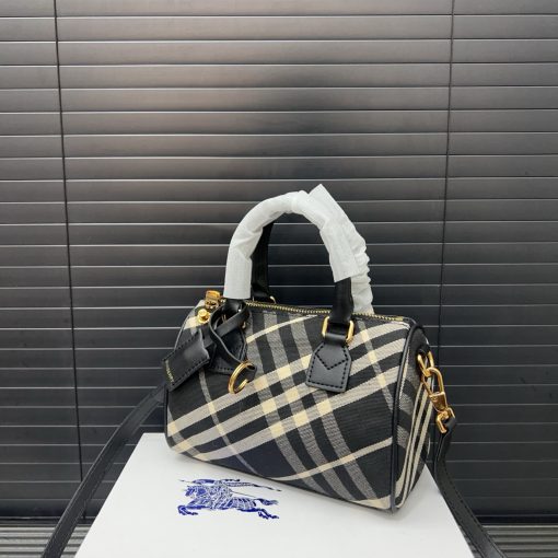 Burberry Pillow bag - Image 9