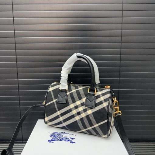 Burberry Pillow bag - Image 10