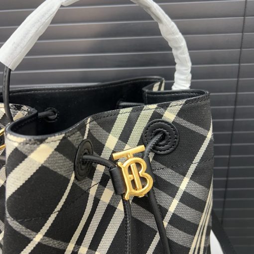 BurberryDrawstring bucket bag - Image 7