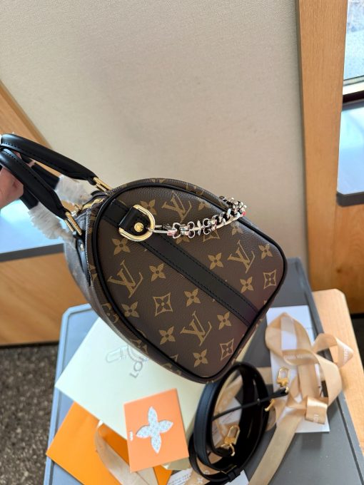 LVOld Flower Travel Bag - Image 7