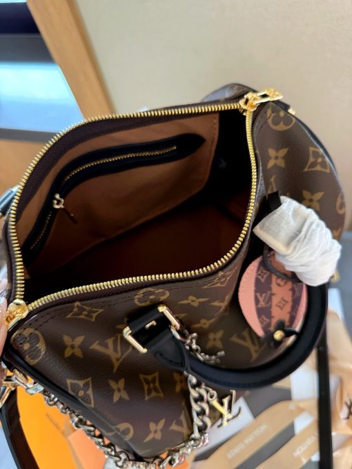 LVOld Flower Travel Bag - Image 10