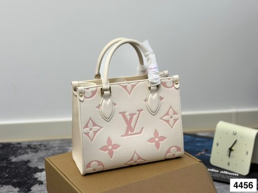 Lv on the go shopping bag - Image 5