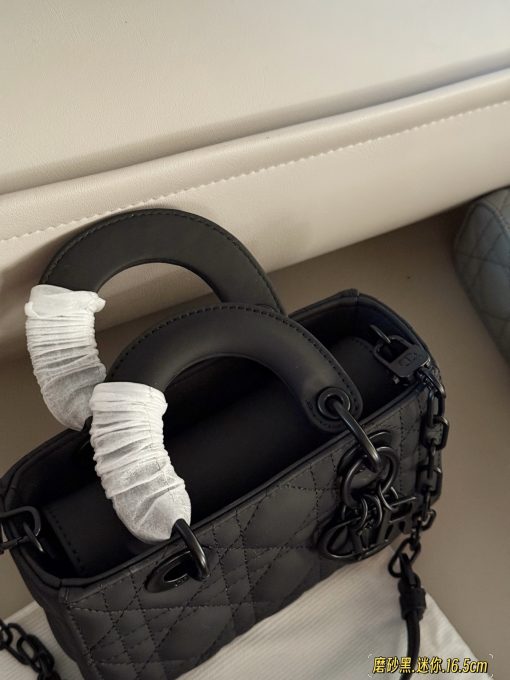 Dior bag - Image 5