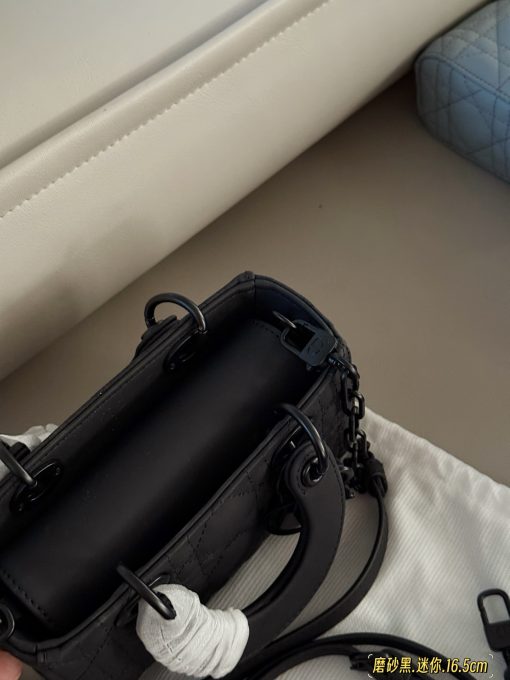 Dior bag - Image 9