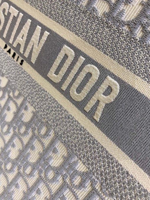 Di0r Book Tote - Image 5